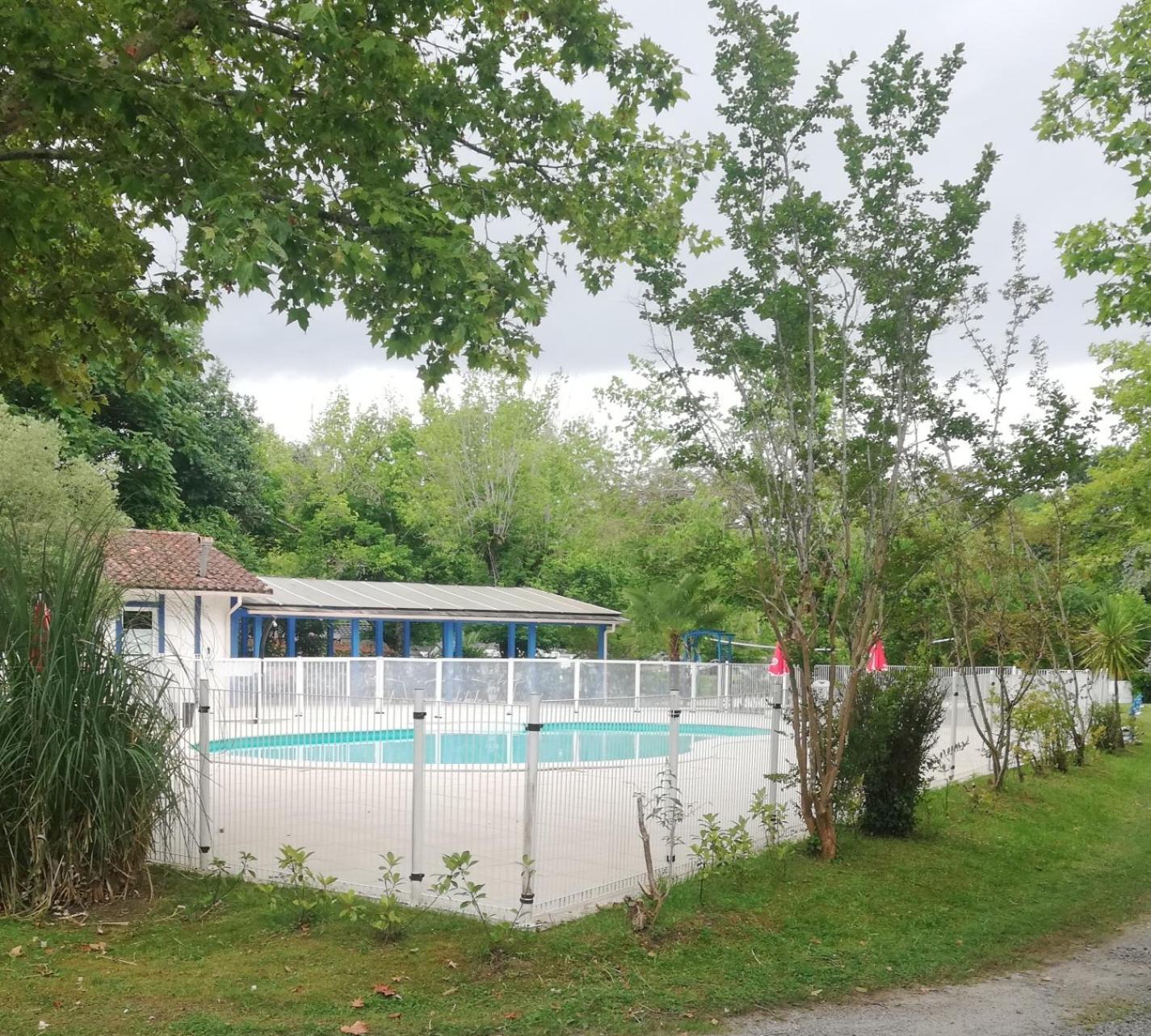 Hotel Petite Maison De Vacances Onesse-et-Laharie Exterior foto